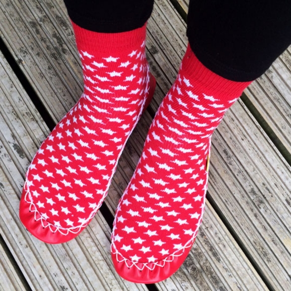 NWT Moccis Kids Shoes / Floor Slippers - Picture 11 of 13